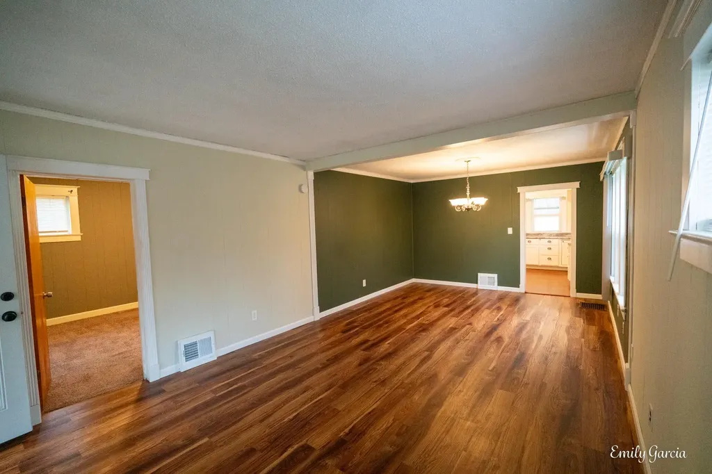 1151 W Dale Avenue Muskegon City MI 49441