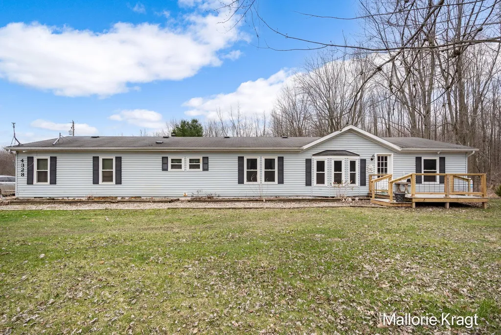 4328 105th Avenue Cheshire Township MI 49010