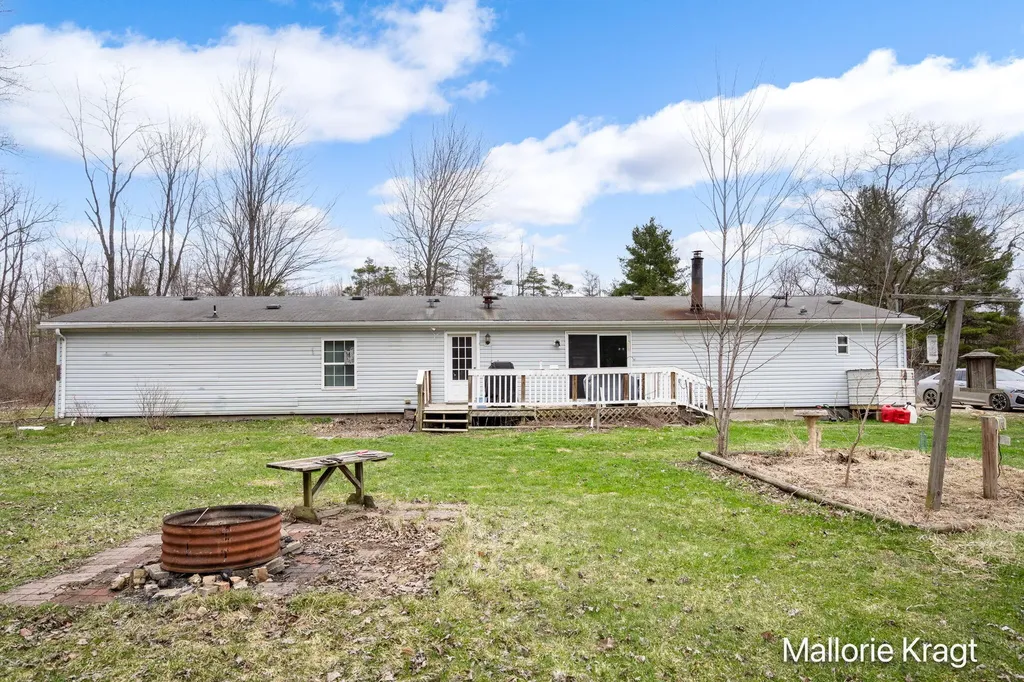 4328 105th Avenue Cheshire Township MI 49010
