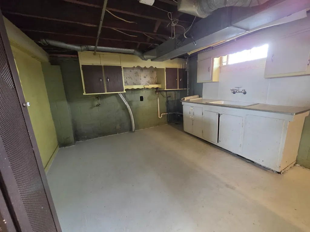3376 Lemuel Street Muskegon Heights City MI 49444