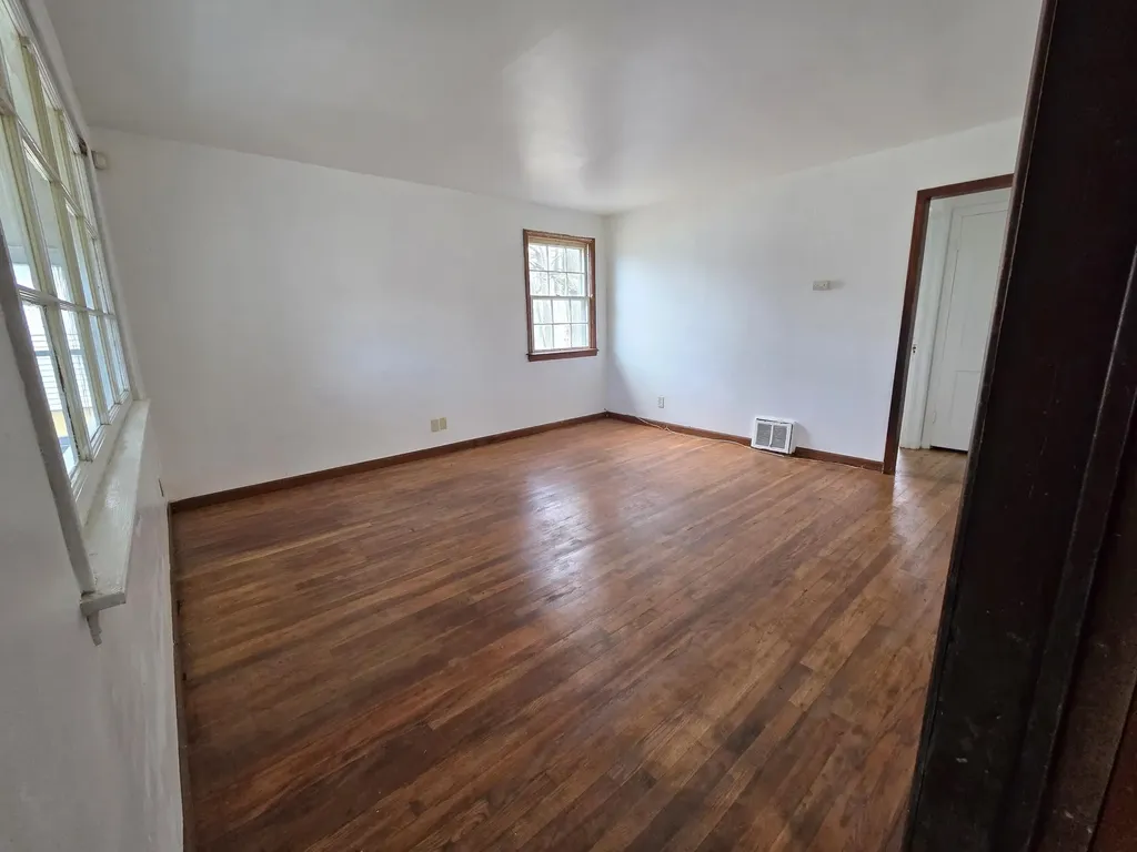 3376 Lemuel Street Muskegon Heights City MI 49444