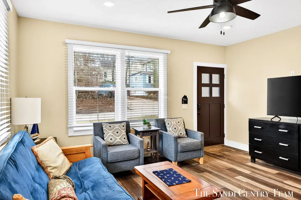209 Clinton Avenue Grand Haven City MI 49417