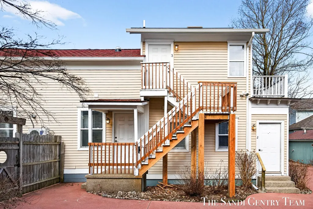 209 Clinton Avenue Grand Haven City MI 49417
