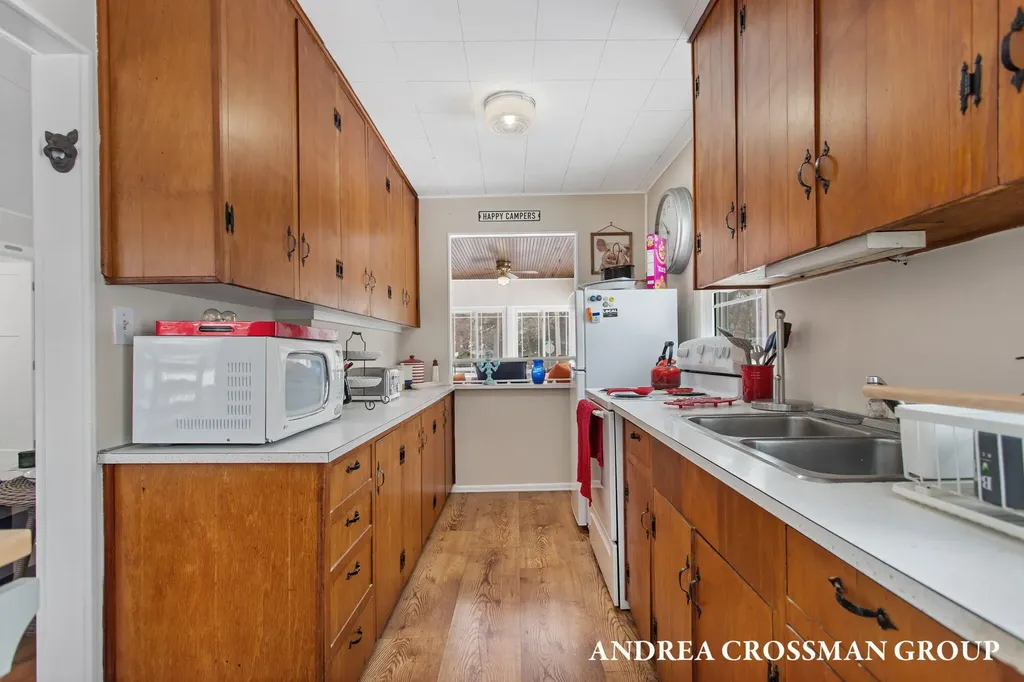 658 Allegan Street Saugatuck City MI 49453