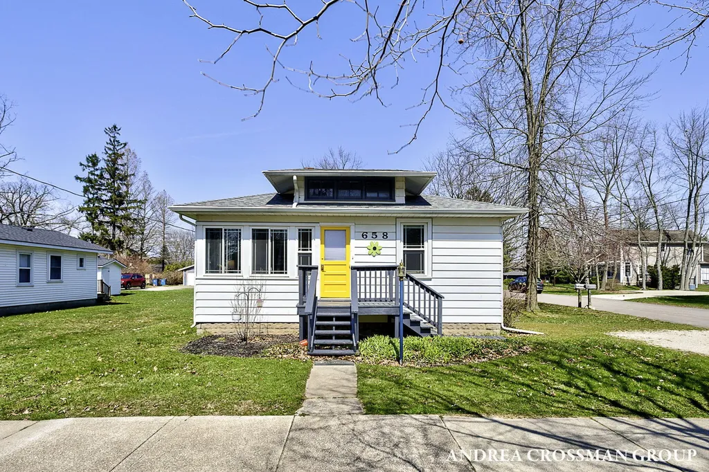 658 Allegan Street Saugatuck City MI 49453