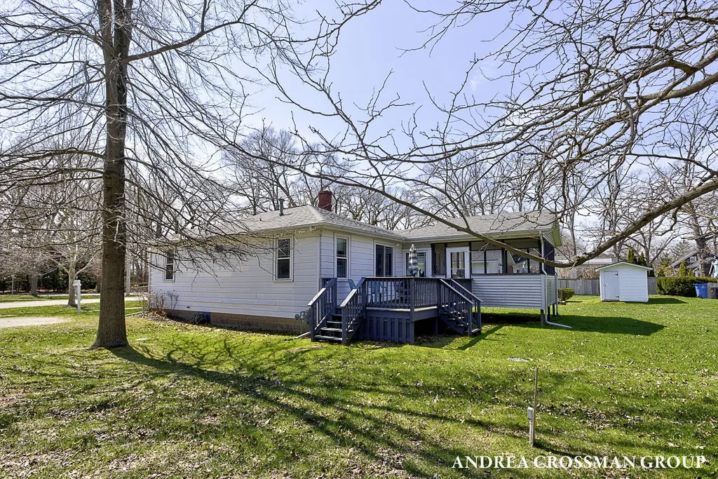658 Allegan Street Saugatuck City MI 49453