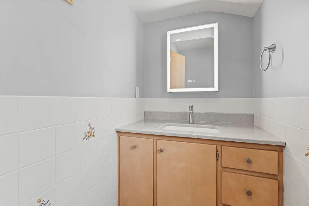2095 Lakeshore Drive Ganges Township MI 49408