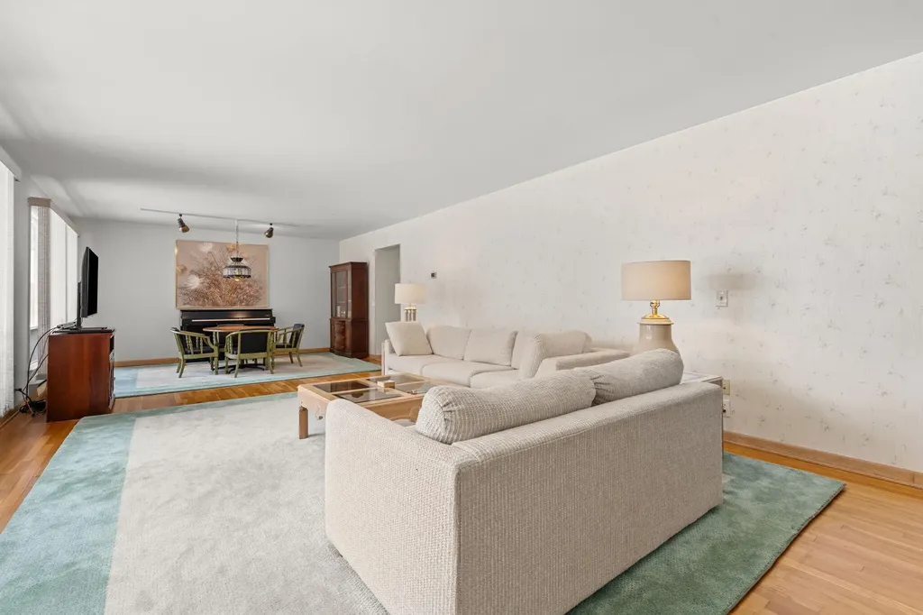 2095 Lakeshore Drive Ganges Township MI 49408