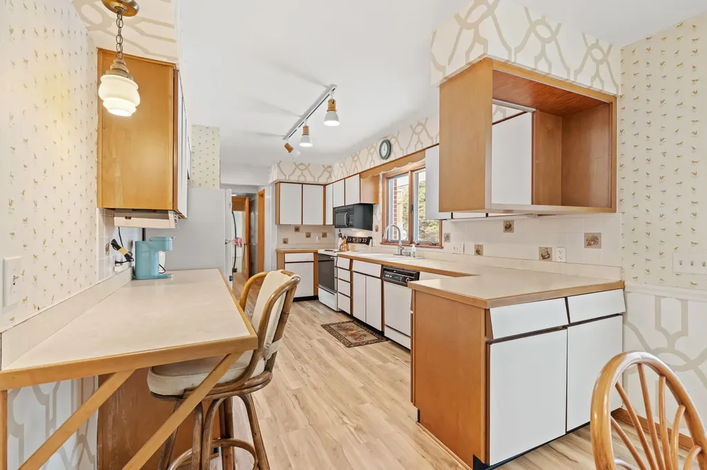 2095 Lakeshore Drive Ganges Township MI 49408