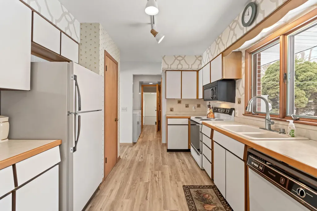 2095 Lakeshore Drive Ganges Township MI 49408