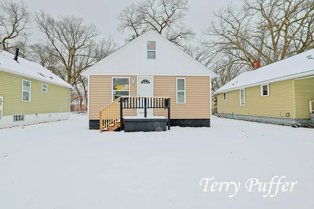 3025 Waalkes Street Muskegon Heights City MI 49444