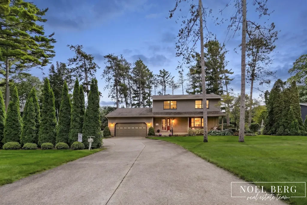 17218 Timber Dunes Drive Grand Haven Charter Township MI 49417