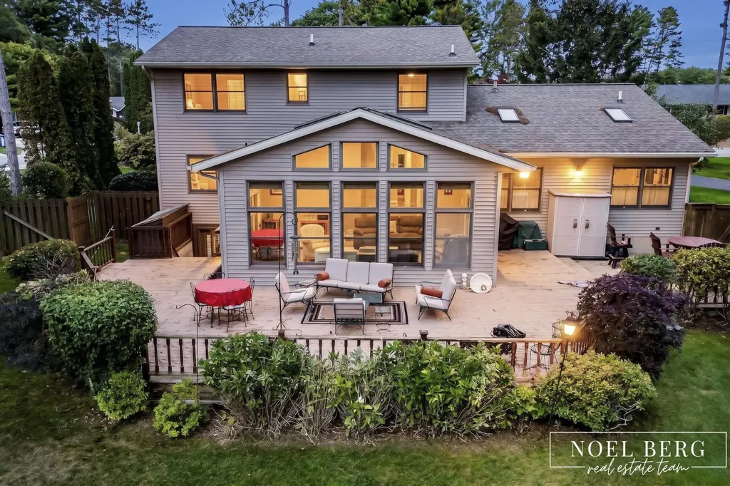 17218 Timber Dunes Drive Grand Haven Charter Township MI 49417