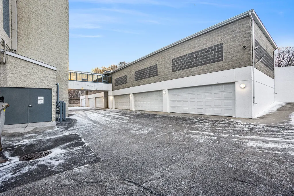 2964 Lakeshore Drive Muskegon City MI 49441