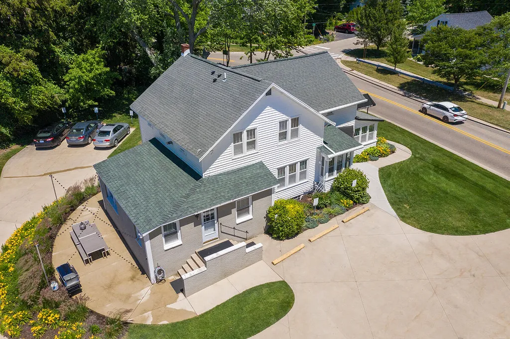 787 Lake Street Saugatuck City MI 49453