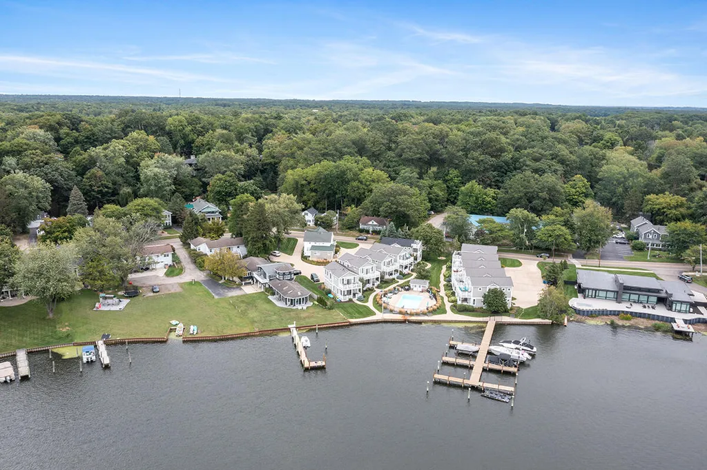 787 Lake Street Saugatuck City MI 49453