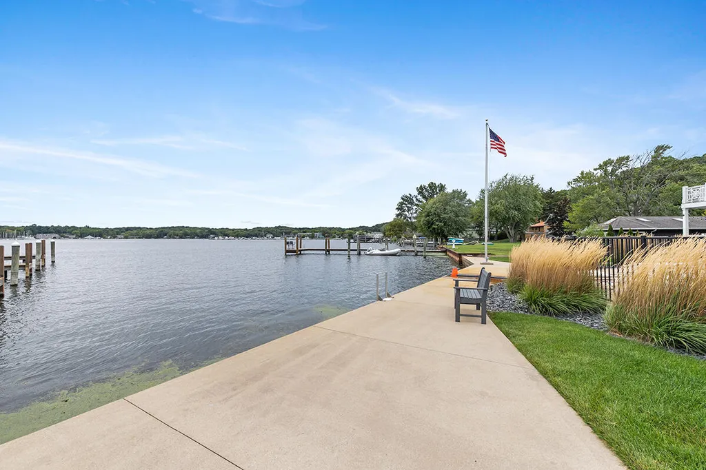 787 Lake Street Saugatuck City MI 49453