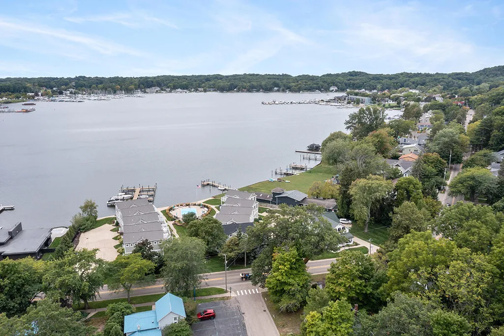 787 Lake Street Saugatuck City MI 49453