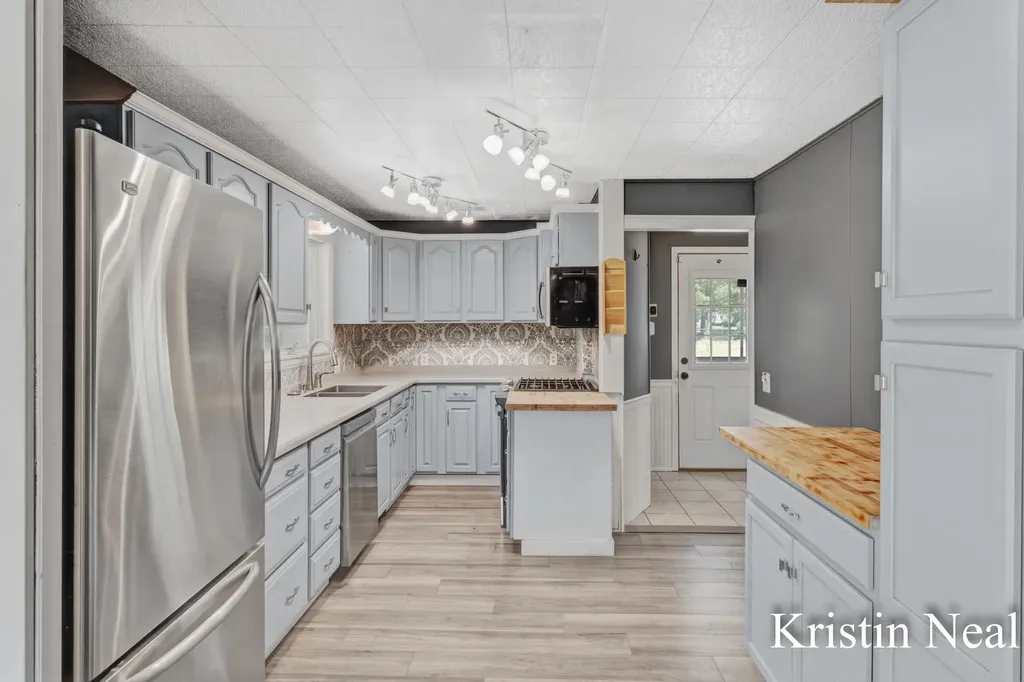 673 S Wolf Lake Road Egelston Township MI 49442