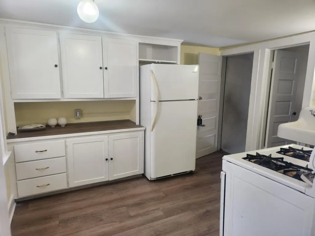 2417 Baker Street Muskegon Heights City MI 49444