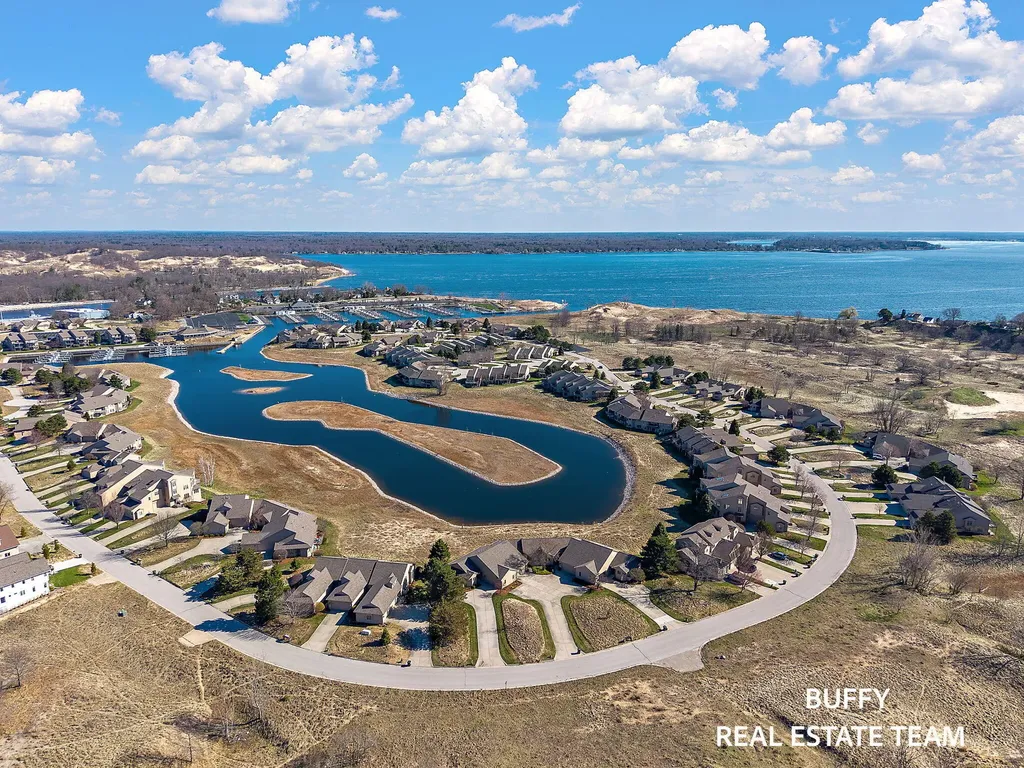 1671 E Harbour Towne Circle Muskegon City MI 49441