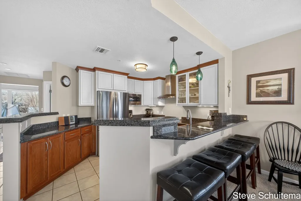 2964 Lakeshore Drive Muskegon City MI 49441