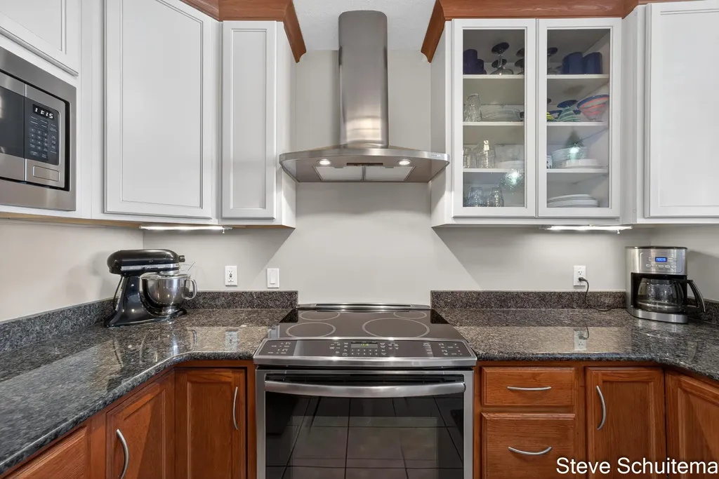 2964 Lakeshore Drive Muskegon City MI 49441