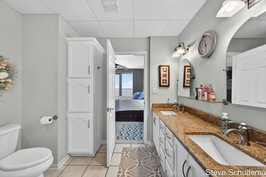 2964 Lakeshore Drive Muskegon City MI 49441
