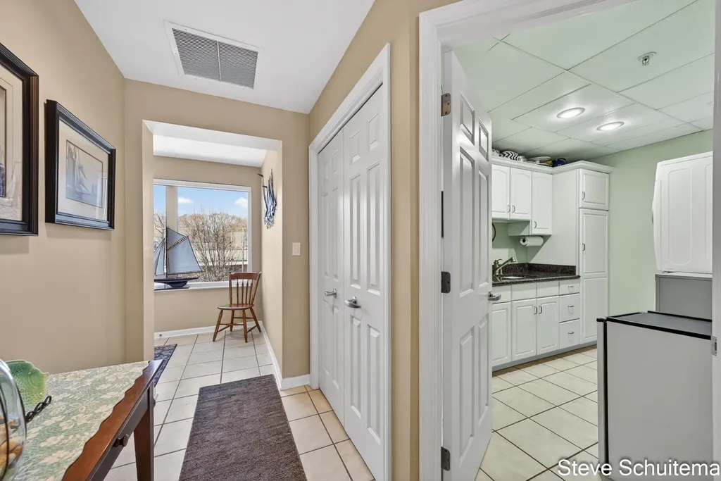 2964 Lakeshore Drive Muskegon City MI 49441