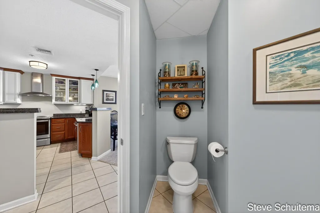 2964 Lakeshore Drive Muskegon City MI 49441