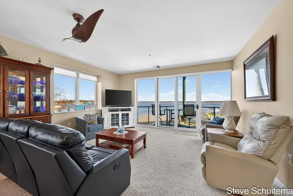 2964 Lakeshore Drive Muskegon City MI 49441