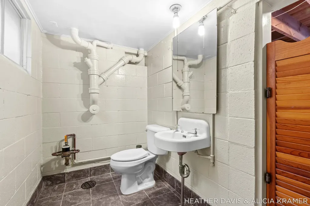 1755 South Shore Drive Park Township MI 49423
