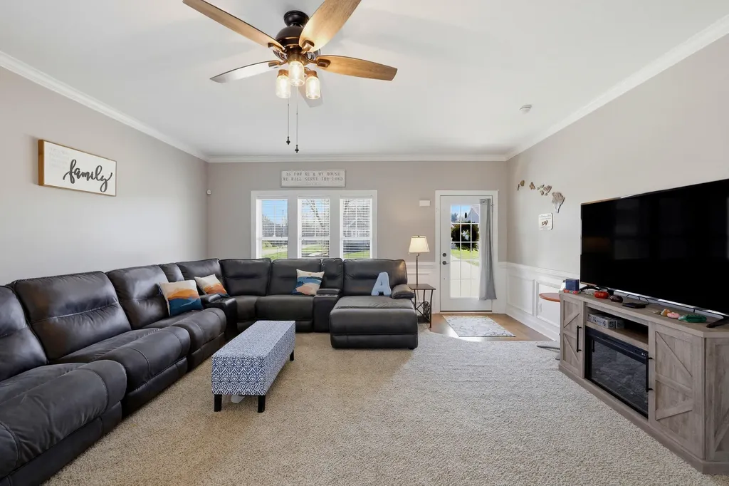 2384 Byerley Drive Fruitport Charter Township MI 49444