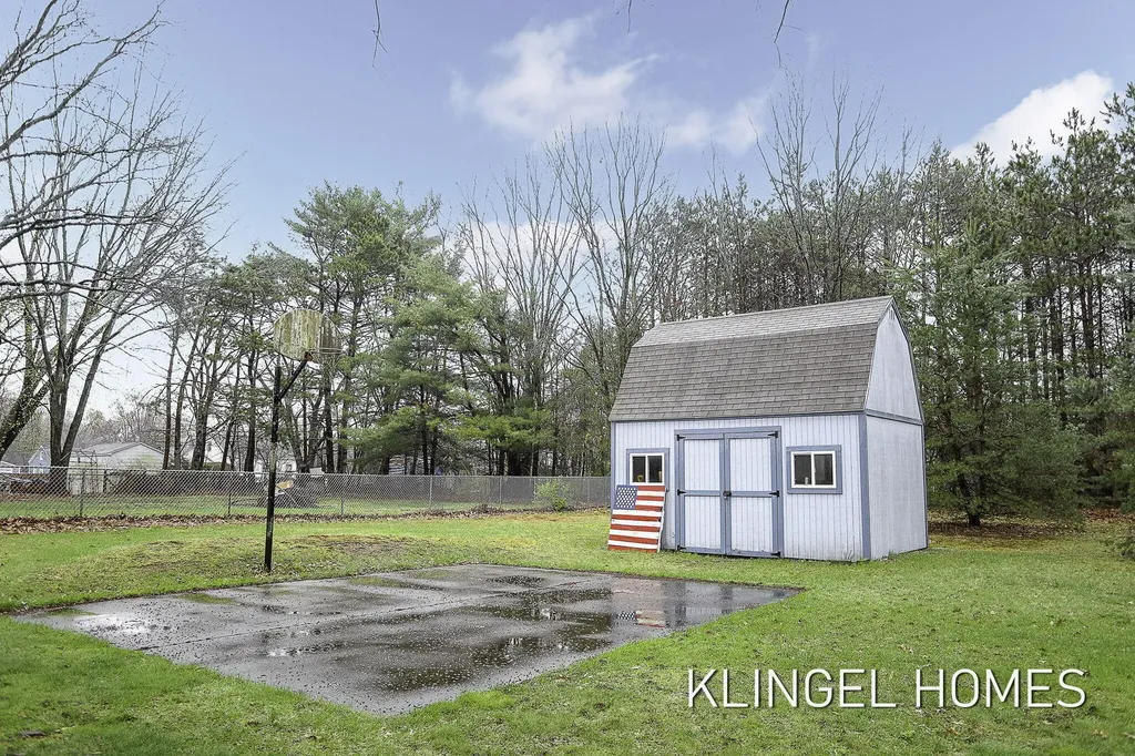 3450 Sheridan Drive Fruitport Charter Township MI 49444