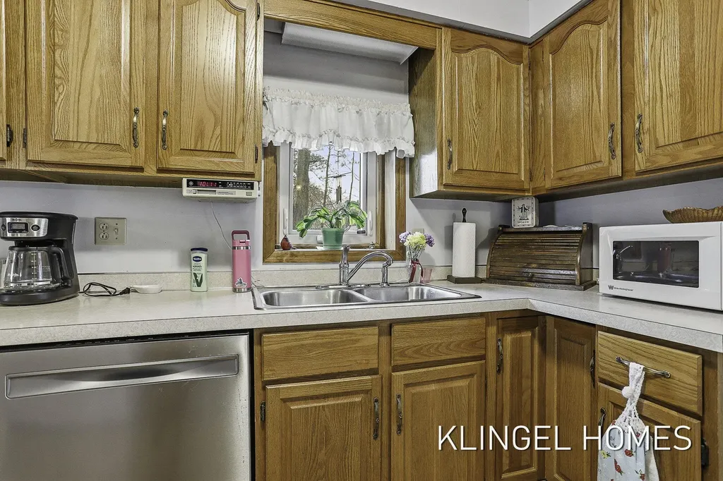 3450 Sheridan Drive Fruitport Charter Township MI 49444