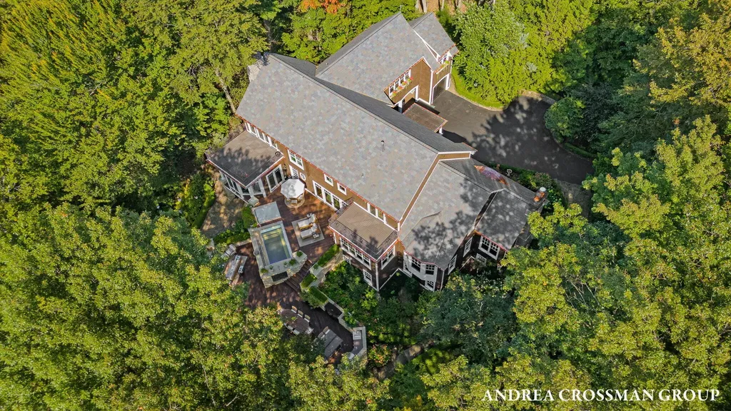 4076 Fiddlers Way Laketown Township MI 49423