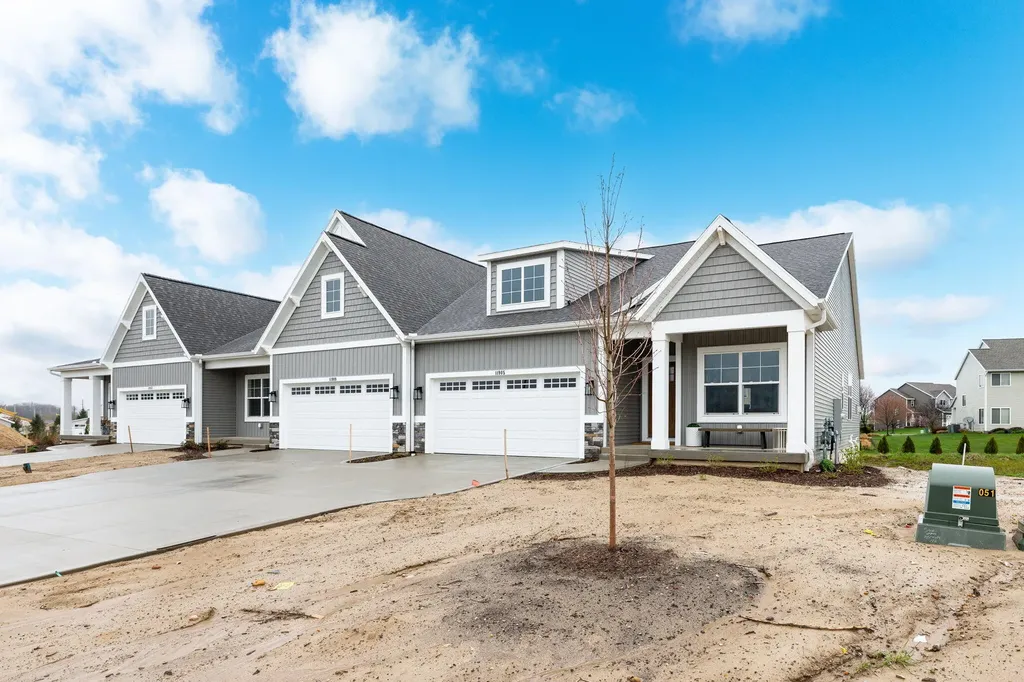 11905 Smithfield Drive Holland Charter Township MI 49424