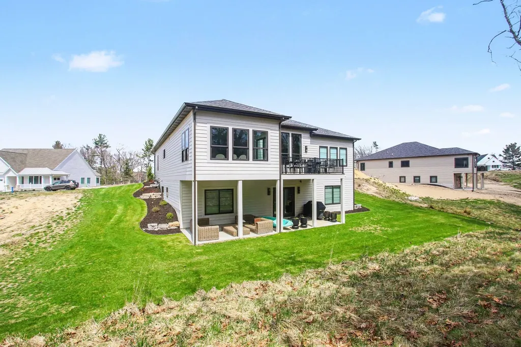 2897 Duneside Trail Muskegon City MI 49441