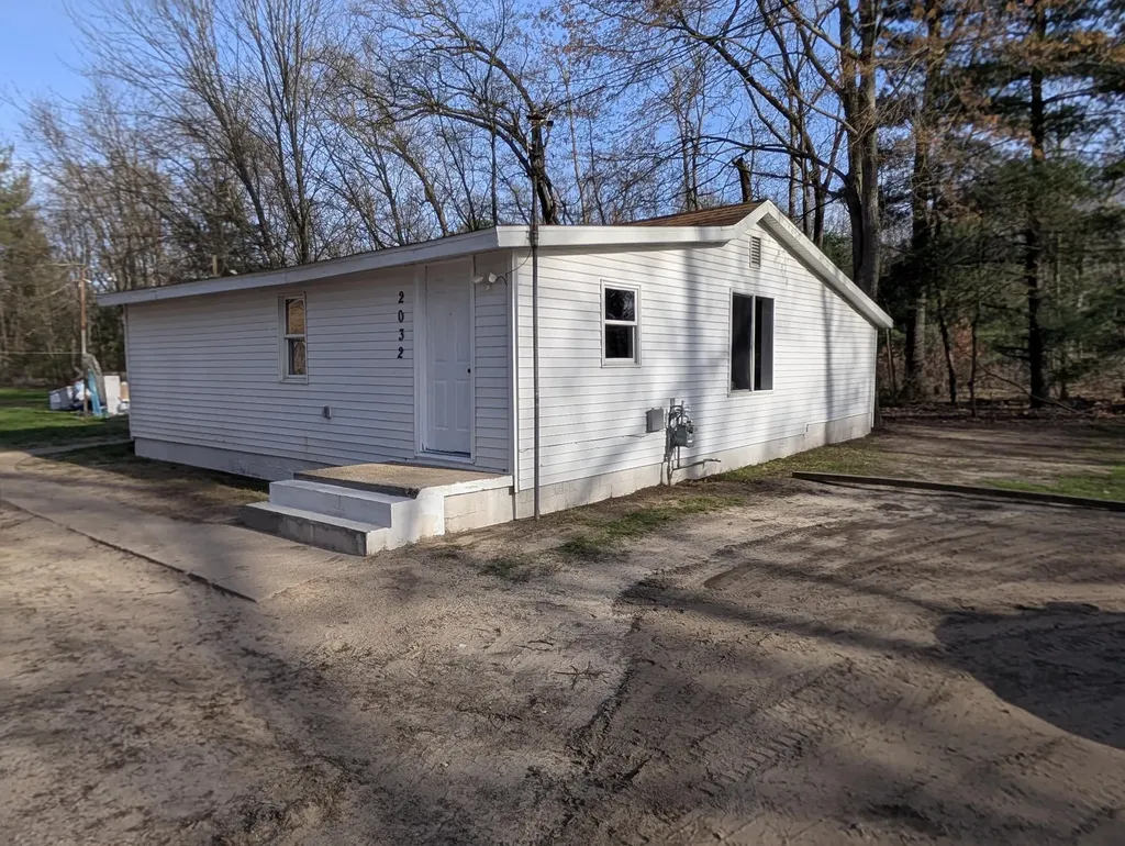 2032 S Mill Iron Road Muskegon Charter Township MI 49442