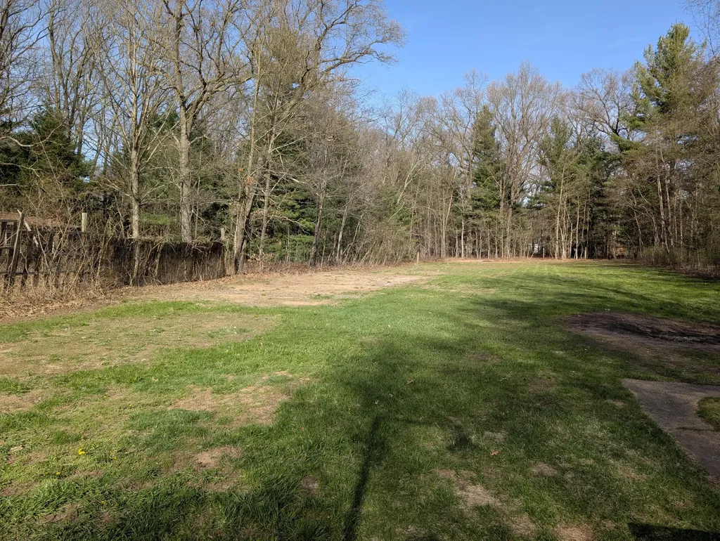 2032 S Mill Iron Road Muskegon Charter Township MI 49442