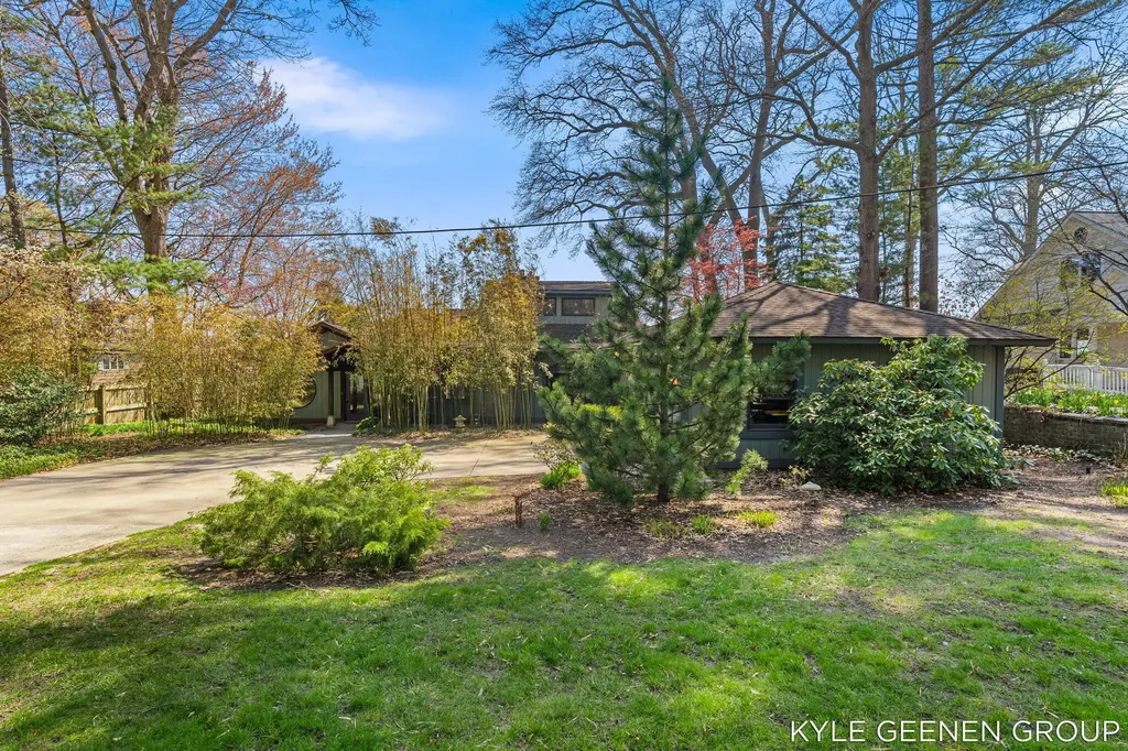 1140 Marigold Lane Park Township MI 49424