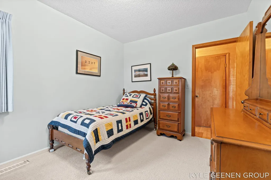 1140 Marigold Lane Park Township MI 49424