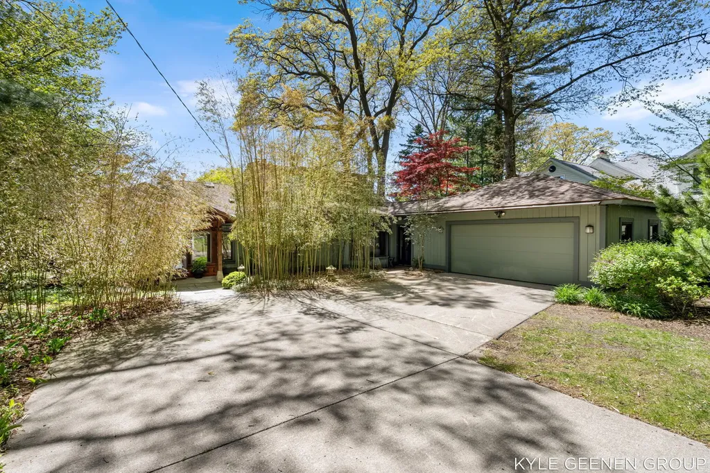 1140 Marigold Lane Park Township MI 49424