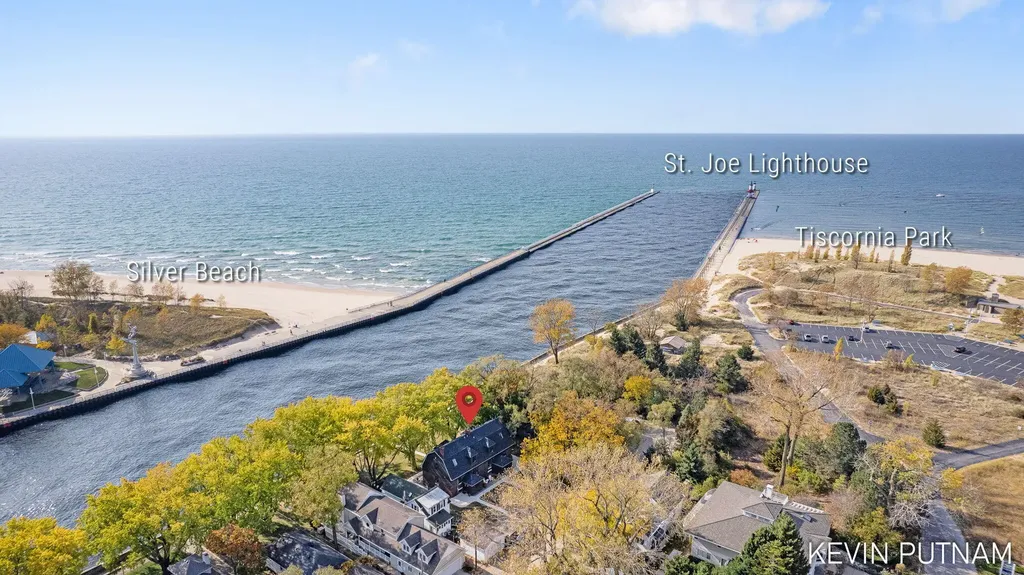 103 N Pier Street St. Joseph City MI 49085