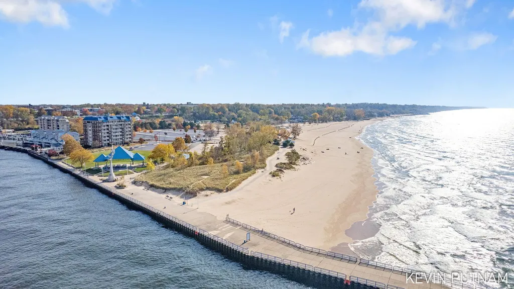 103 N Pier Street St. Joseph City MI 49085