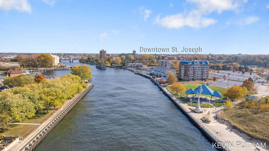 103 N Pier Street St. Joseph City MI 49085