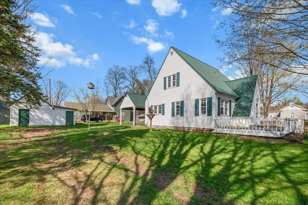 83 E South Avenue Unknown City MI 49421