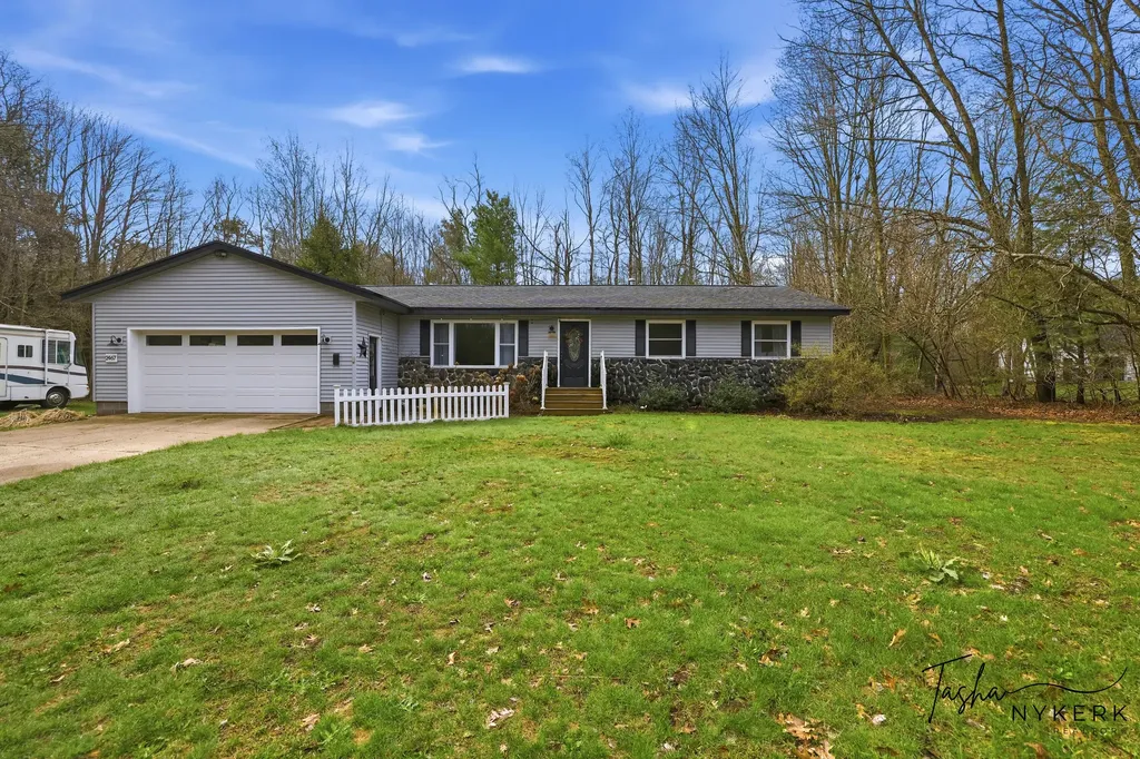 2467 Fenner Road Laketon Township MI 49445