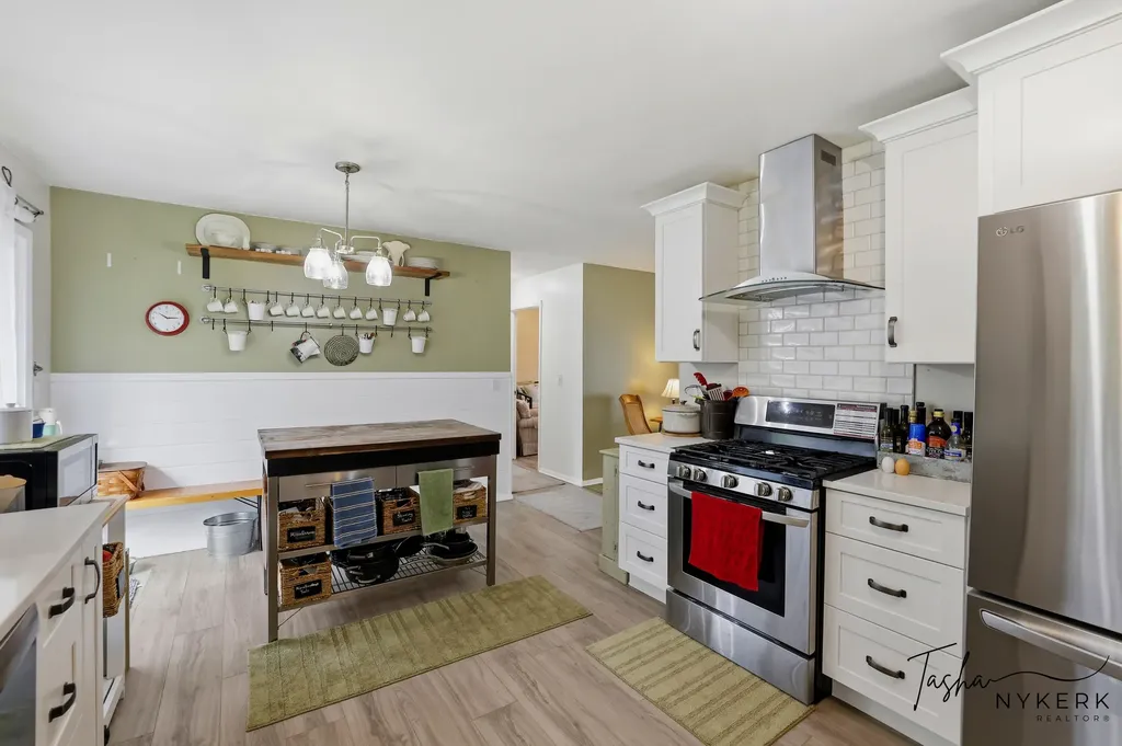 2467 Fenner Road Laketon Township MI 49445