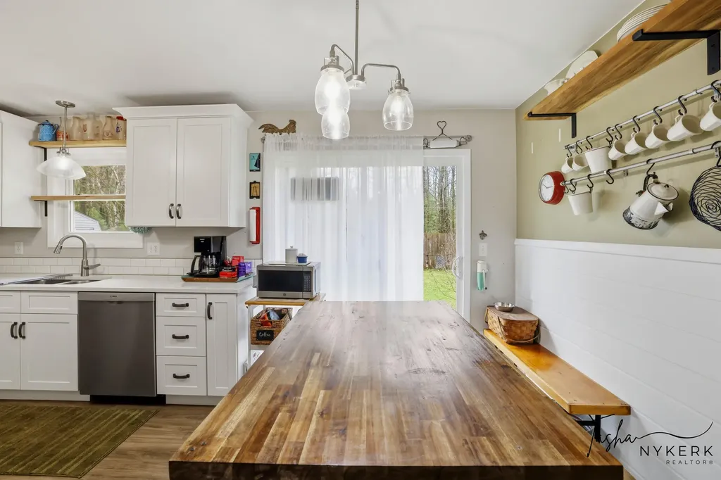 2467 Fenner Road Laketon Township MI 49445